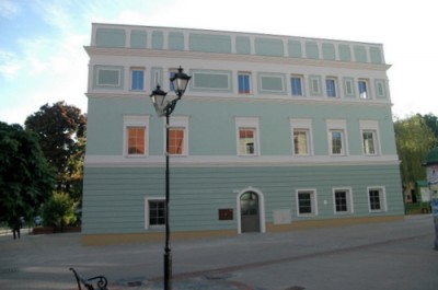 Budynek Centrum Integracji i Tradycji Miasta w Kowarach